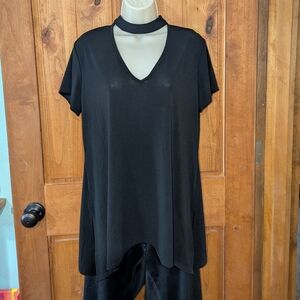 AB Studio Black V-Neck Choker‎ Tunic